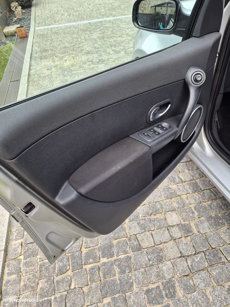 Renault Clio 1.5 dCi Confort - 12