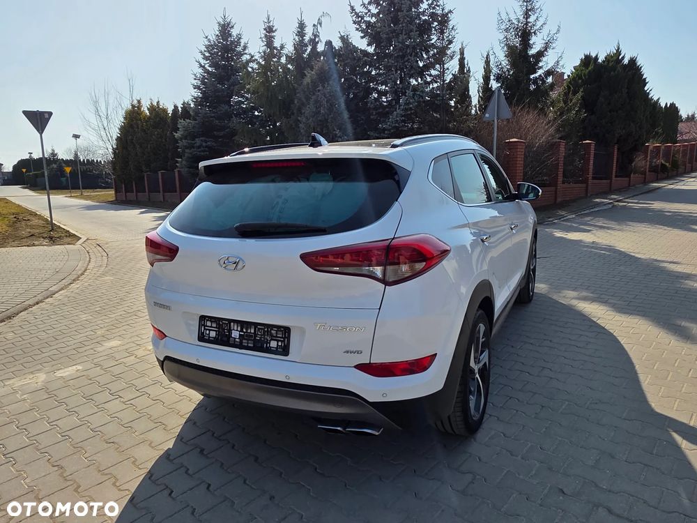Hyundai Tucson 2.0 CRDI Premium 4WD - 24