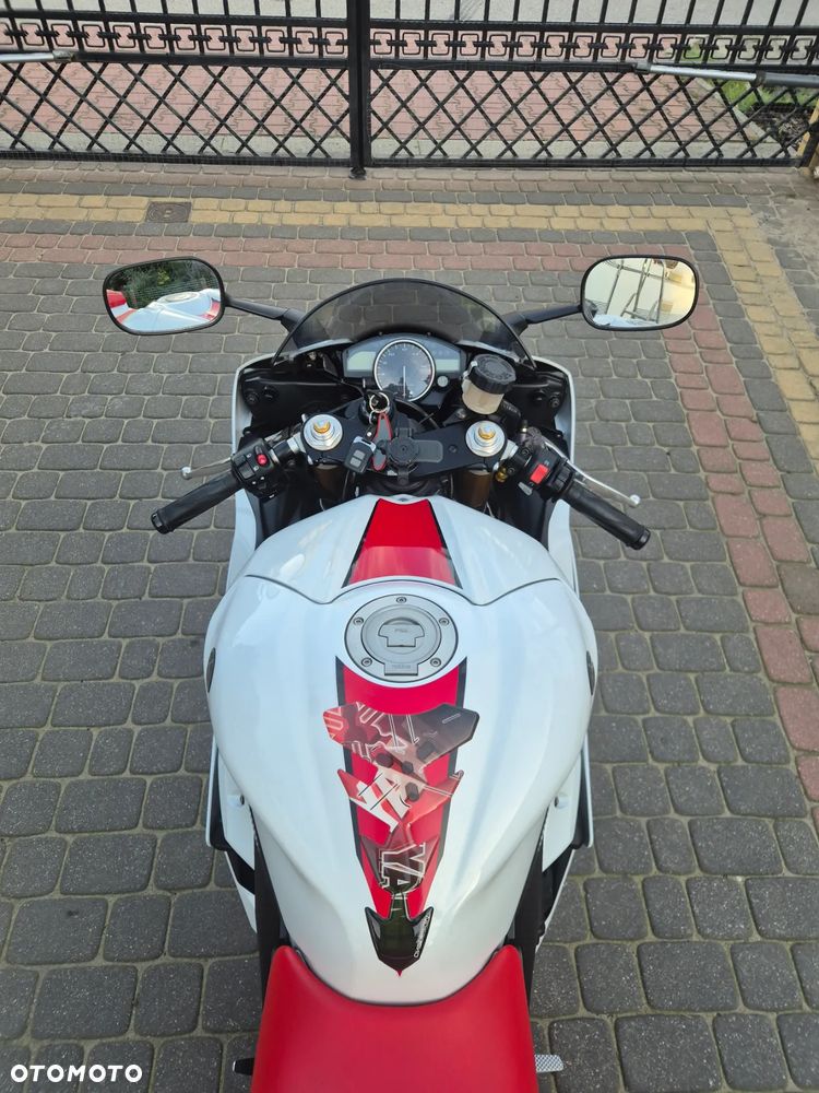 Yamaha R6 - 11