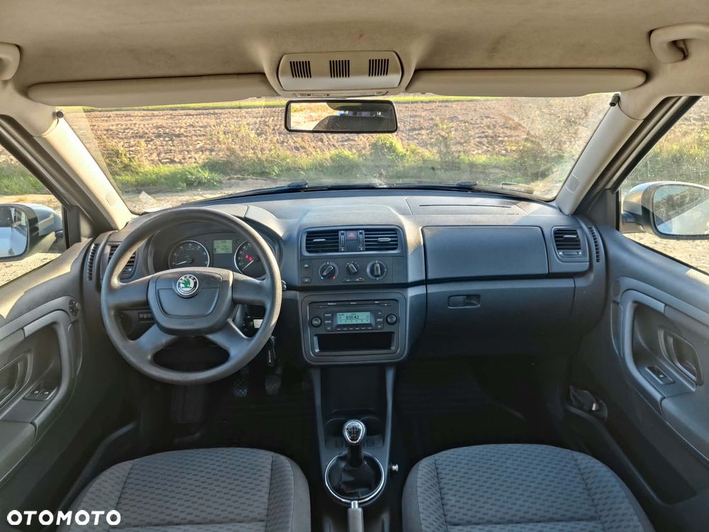 Skoda Fabia - 10