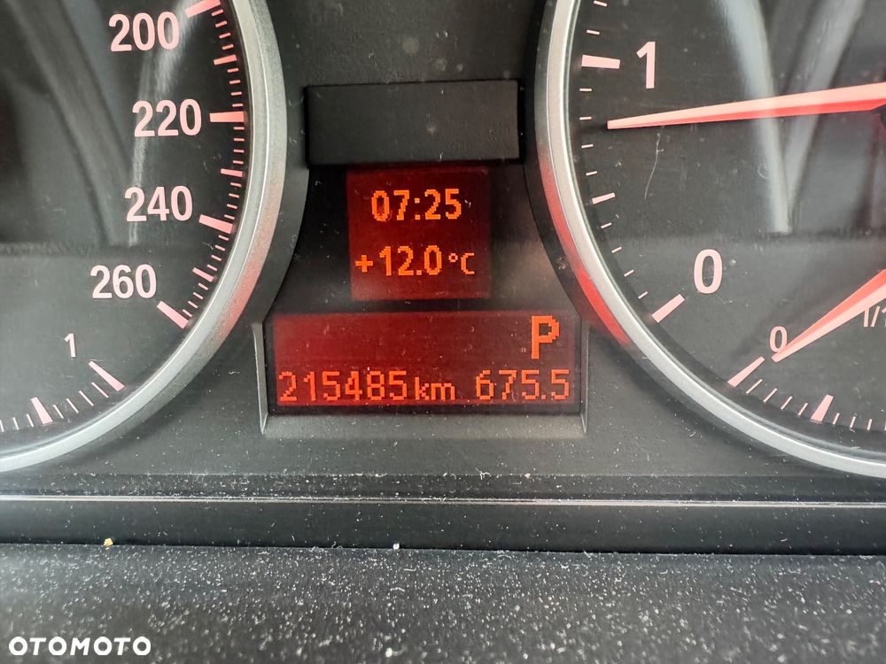 BMW X1 sDrive20d Sport Line - 16