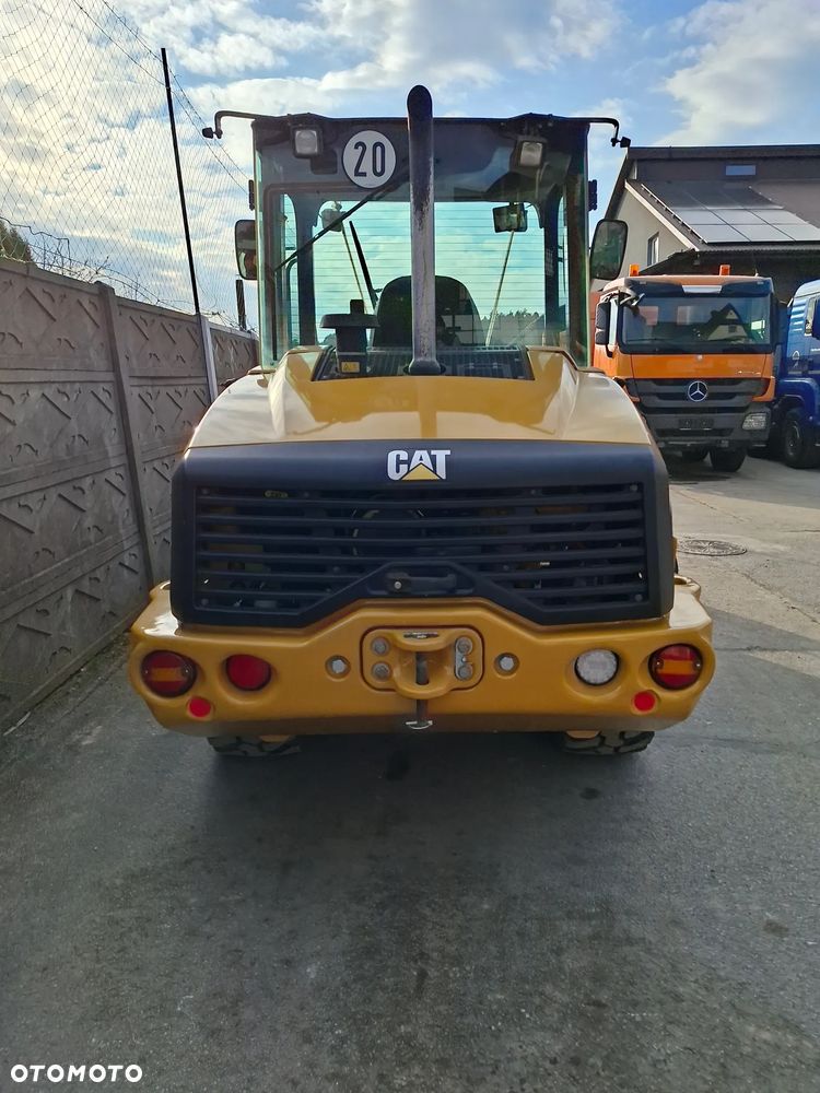 Caterpillar CAT 906 M - 6