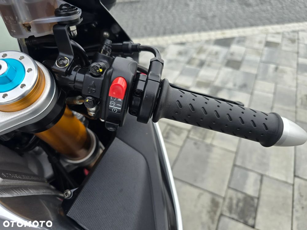 Aprilia RSV - 23