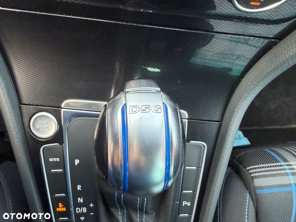 Volkswagen Golf - 15