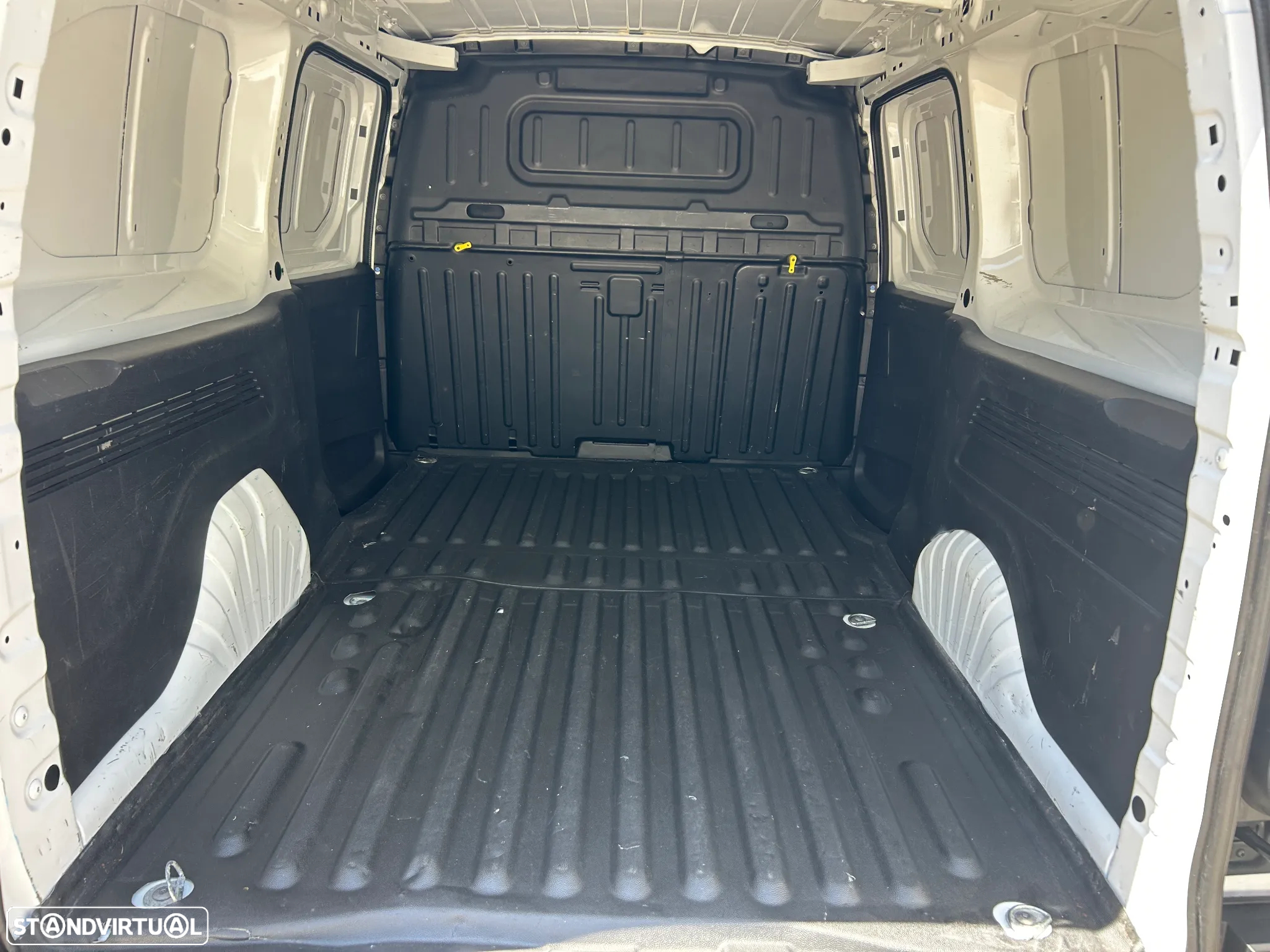 Citroën BERLINGO 1.6 BLUE HDI XL - 13