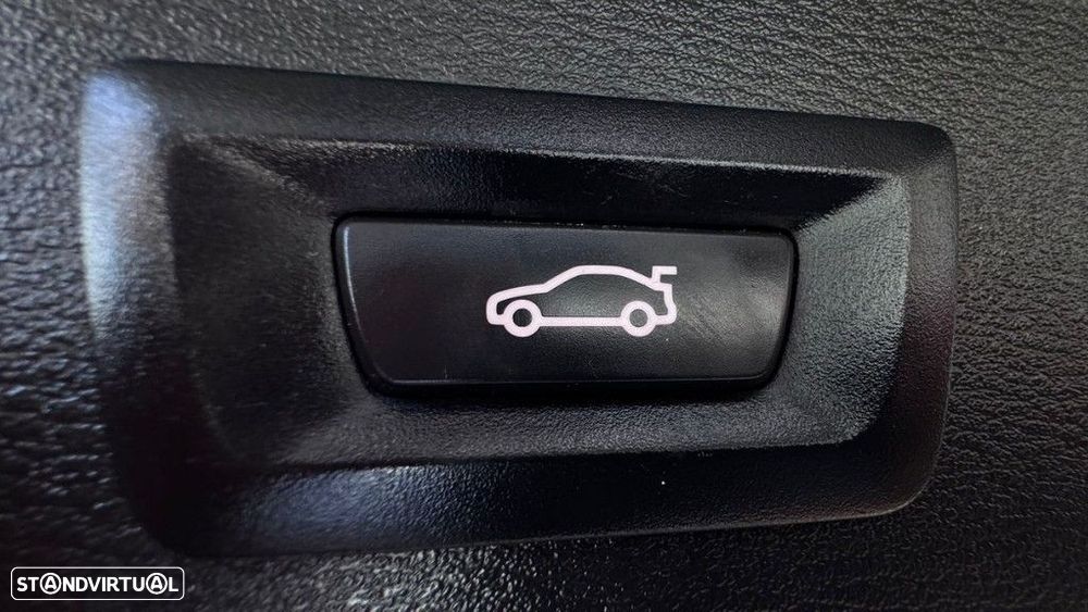 BMW X1 16 d sDrive Advantage Auto - 9