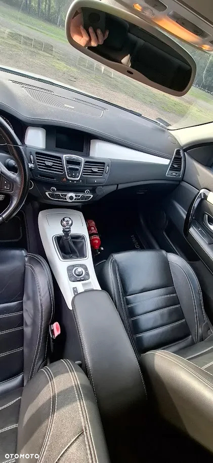 Renault Laguna 2.0 dCi Monaco GP2 - 29