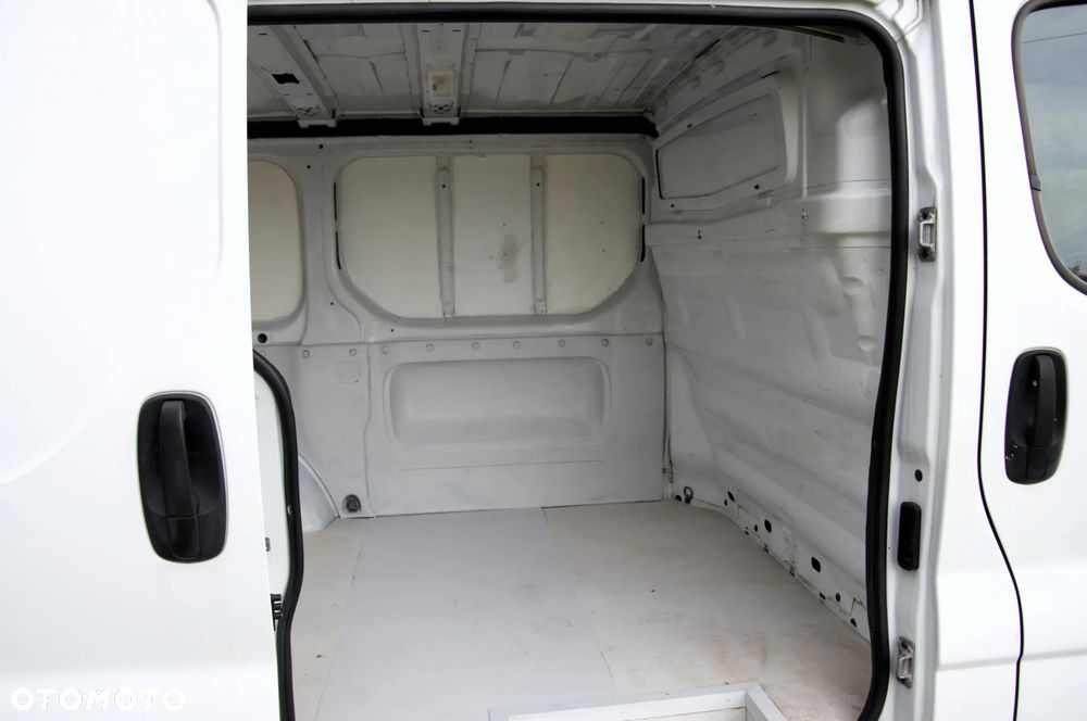 Renault Trafic - 20