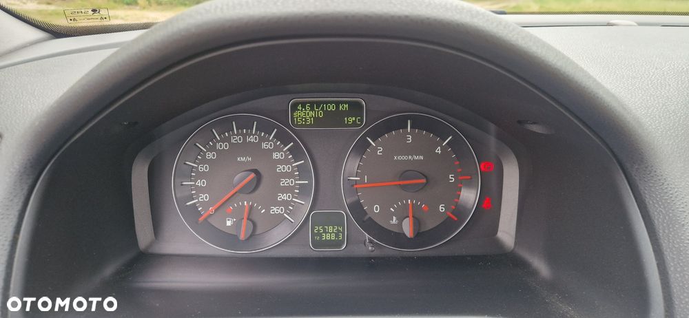 Volvo V50 - 8