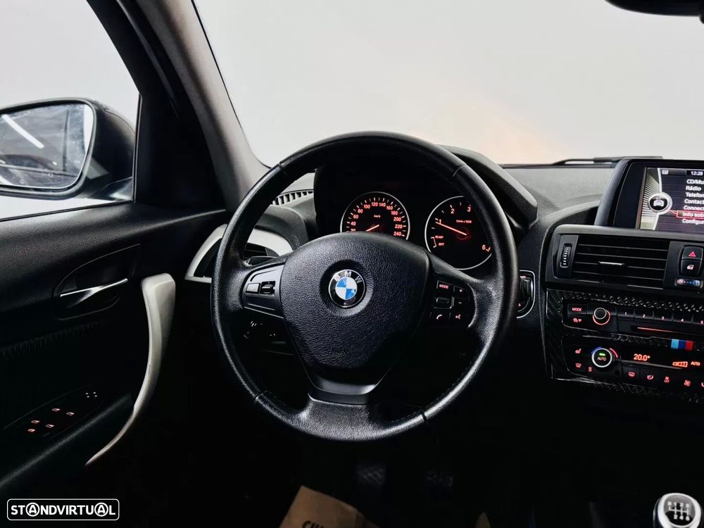BMW 118 d Line Sport - 28