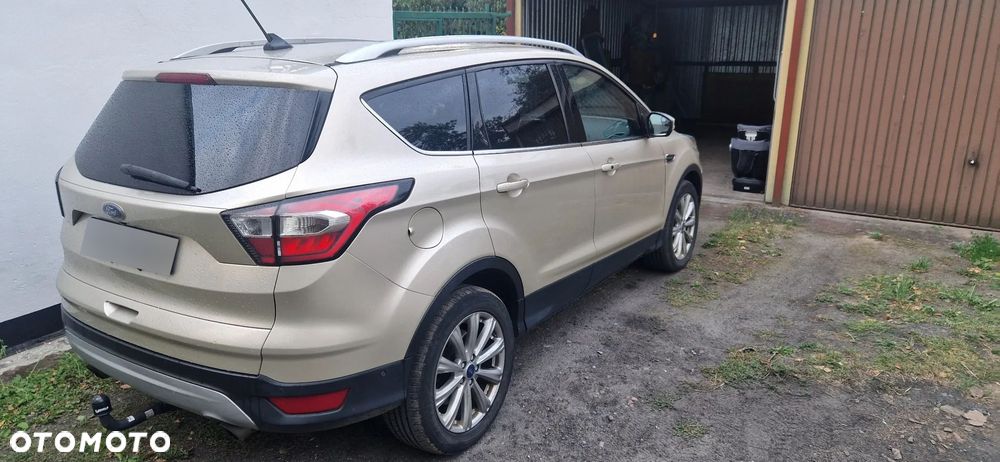 Ford Escape 2.0 EcoBoost AWD Titanium - 4