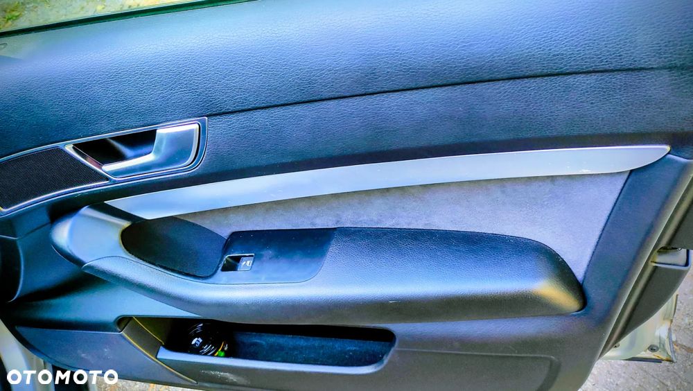 Audi A6 Avant 2.0 TDI - 15