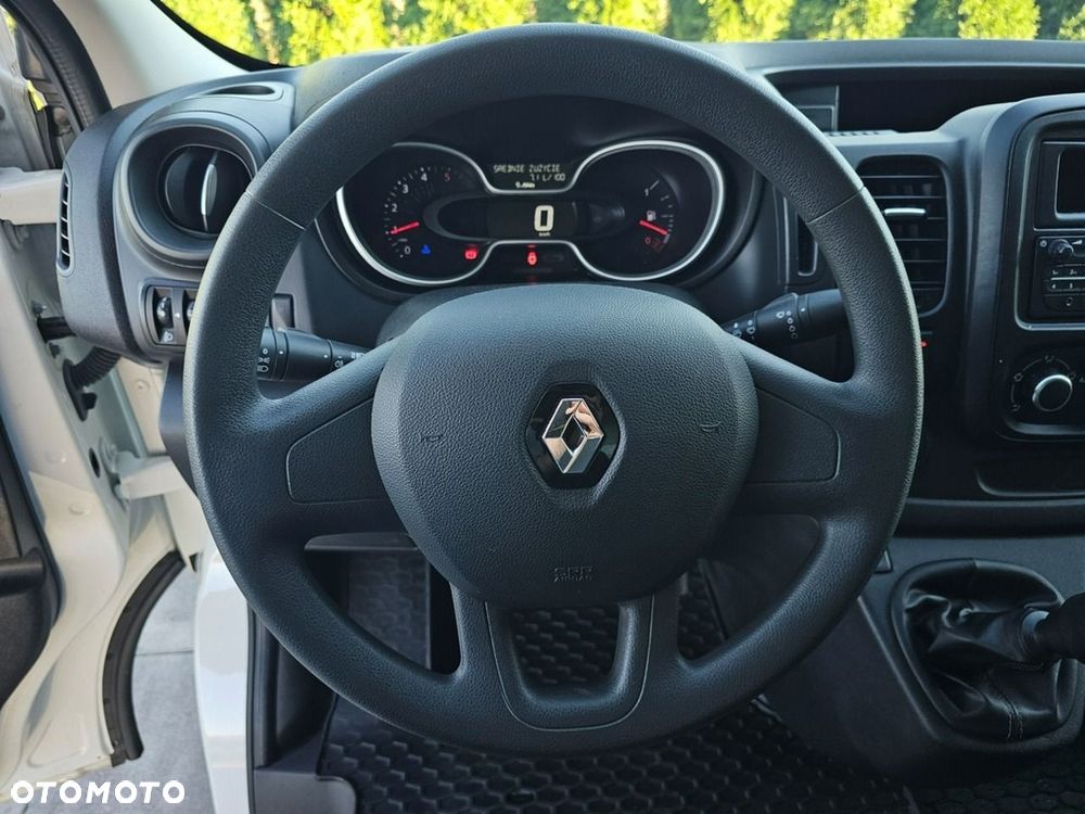 Renault Trafic - 16
