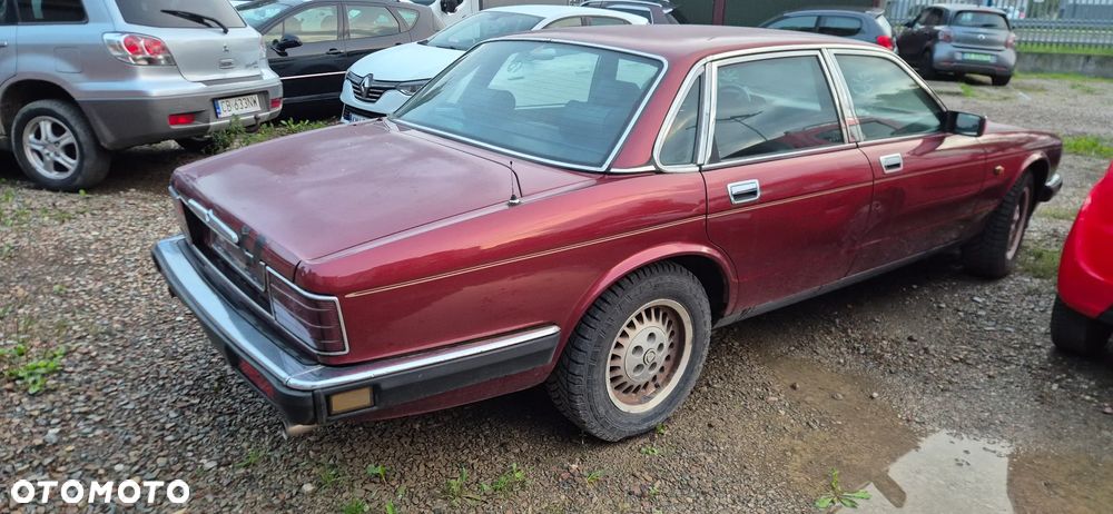 Jaguar XJ Soverign 3.2i - 6