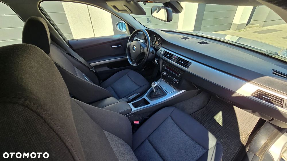 BMW Seria 3 320d - 34
