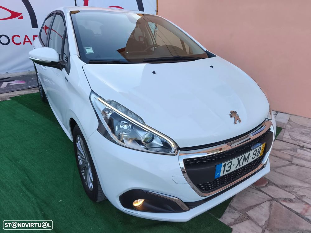 Peugeot 208 1.2 PureTech Signature - 38