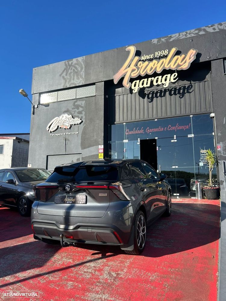 MG MG4 64 kWh Luxury - 18