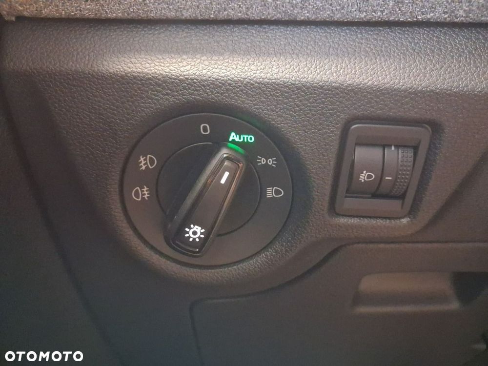 Skoda Scala 1.0 TSI Selection DSG - 32