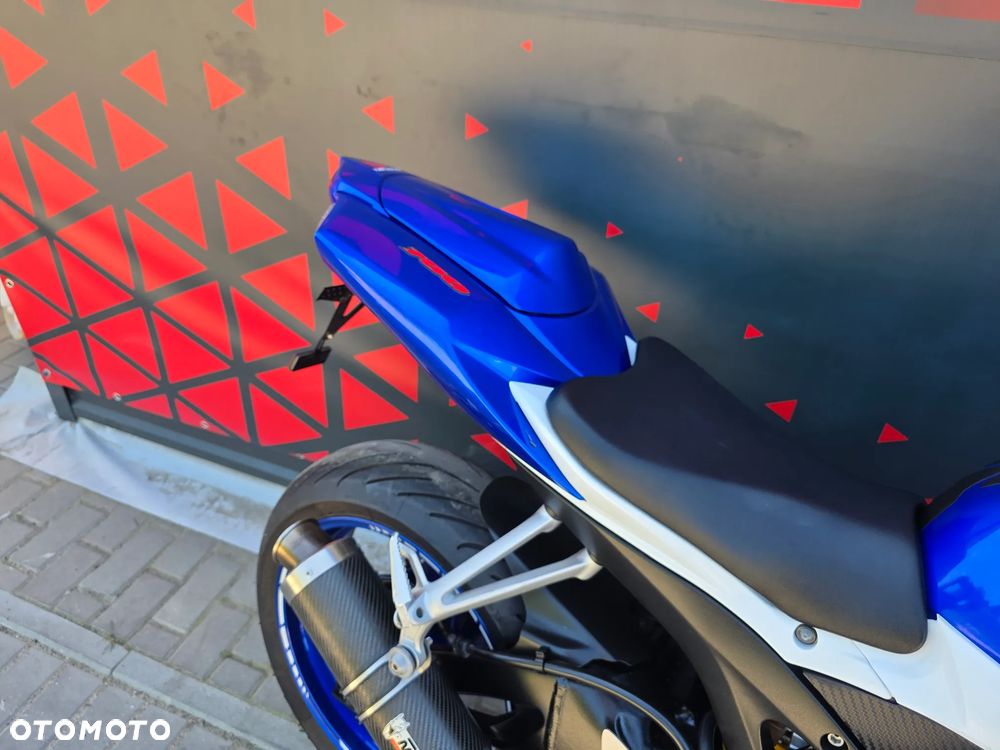 Suzuki GSX-R - 13