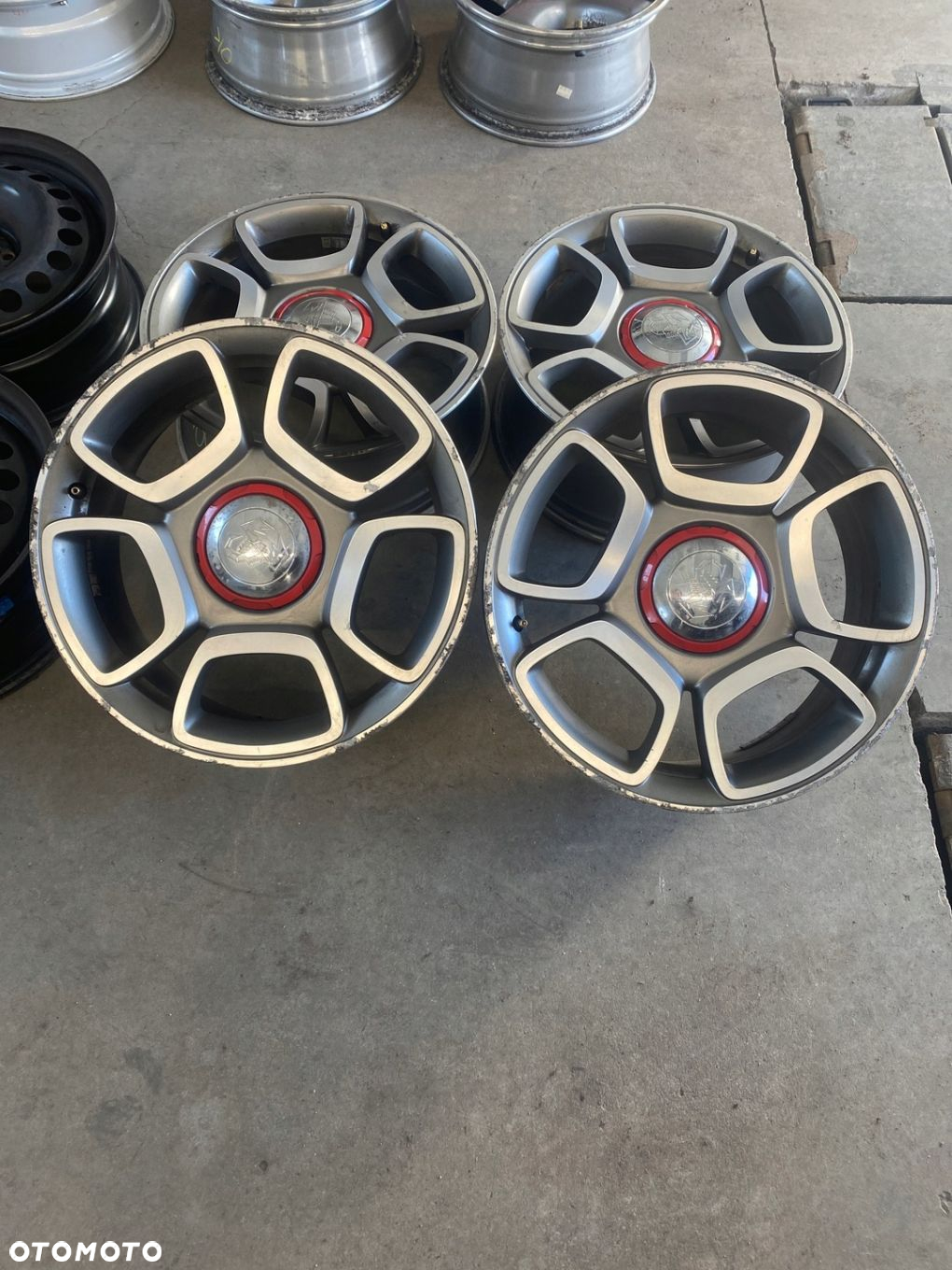 Felgi Aluminiowe Fiat 500 abarth 4x98 7jx17 et38 - 3