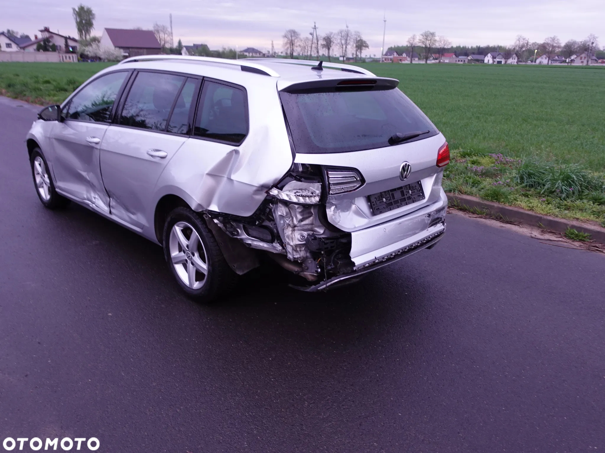 Volkswagen Golf Variant 1.6 TDI SCR IQ.DRIVE - 11