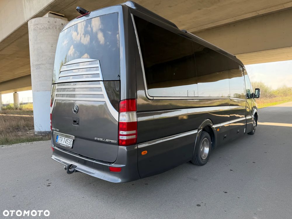 Mercedes-Benz Sprinter - 9