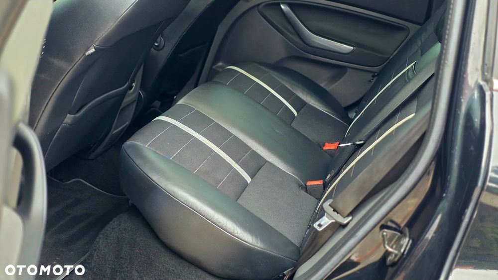 Ford Kuga 2.0 TDCi Titanium - 5