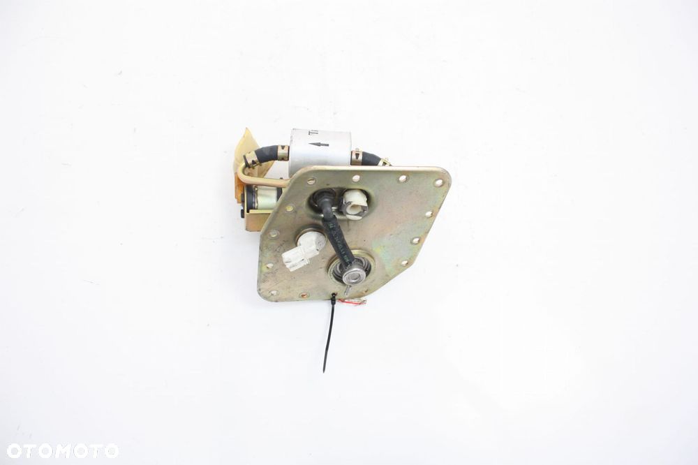 POMPA PALIWA Triumph Sprint ST 955 99-04 - 1