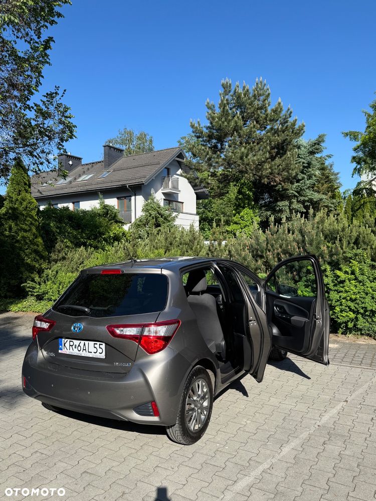 Toyota Yaris Hybrid 100 Premium EU6 - 9