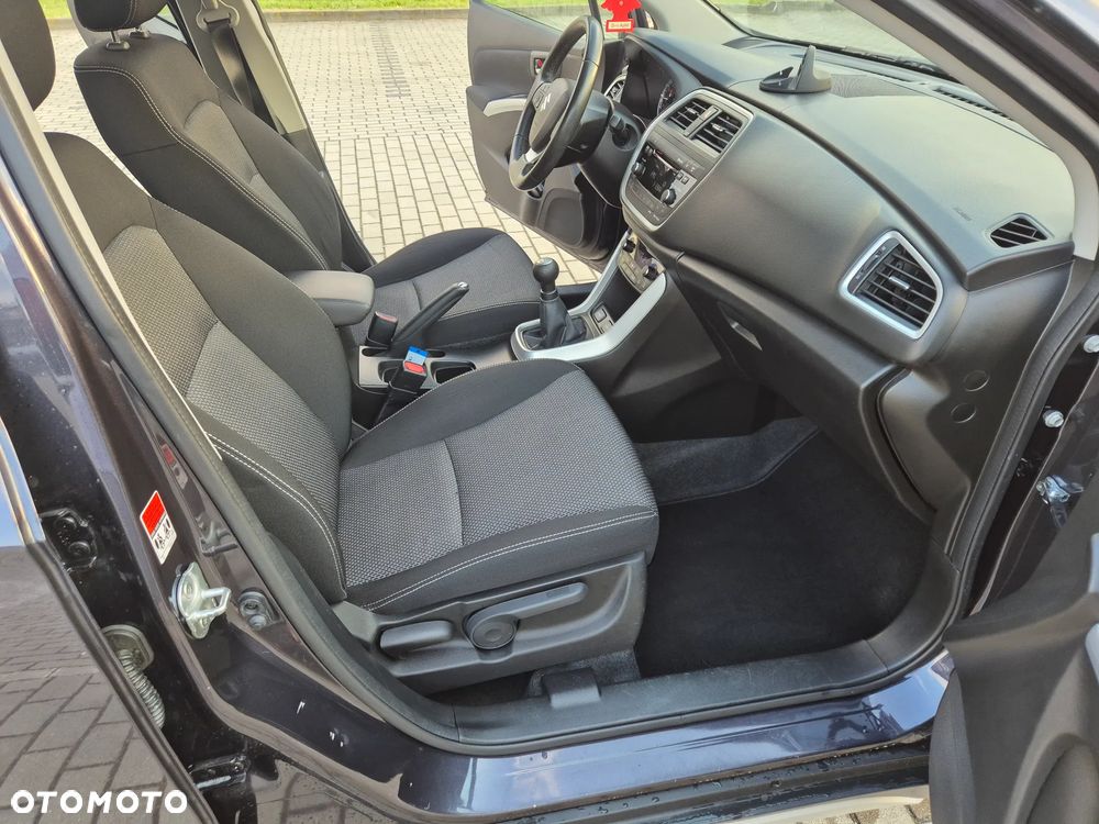 Suzuki SX4 S-Cross 1.6 Comfort - 19