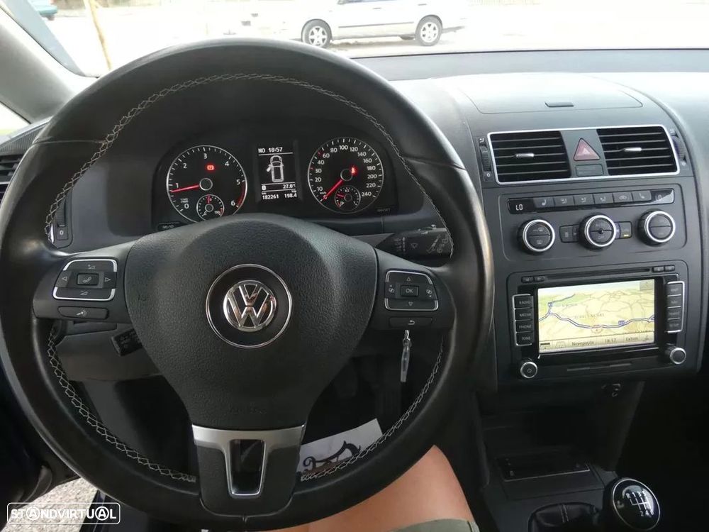 VW Touran 2.0 TDI DPF BlueMotion MATCH - 17