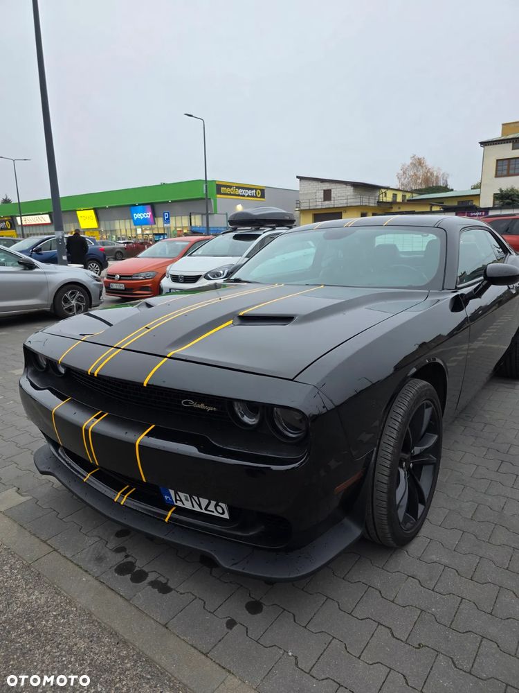Dodge Challenger - 19