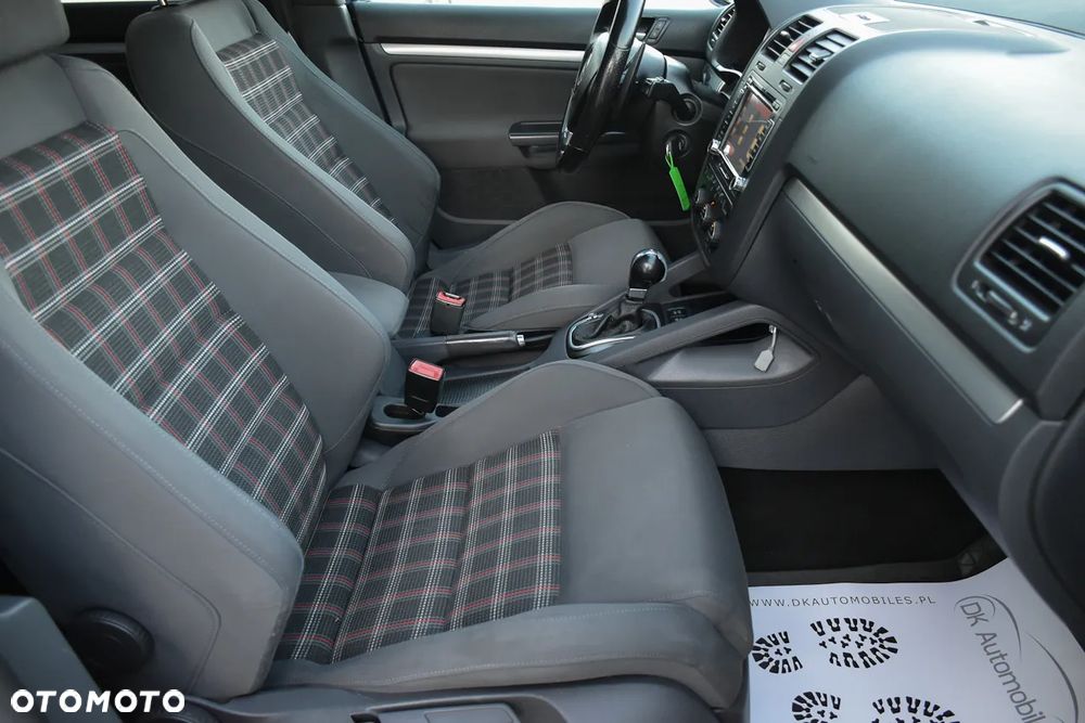 Volkswagen Golf 2.0 GTI DSG - 26