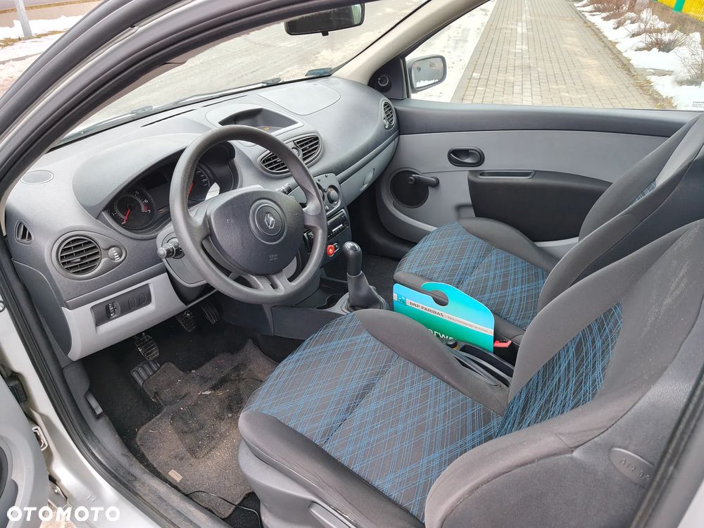 Renault Clio 1.2 16V 75 Expression - 16