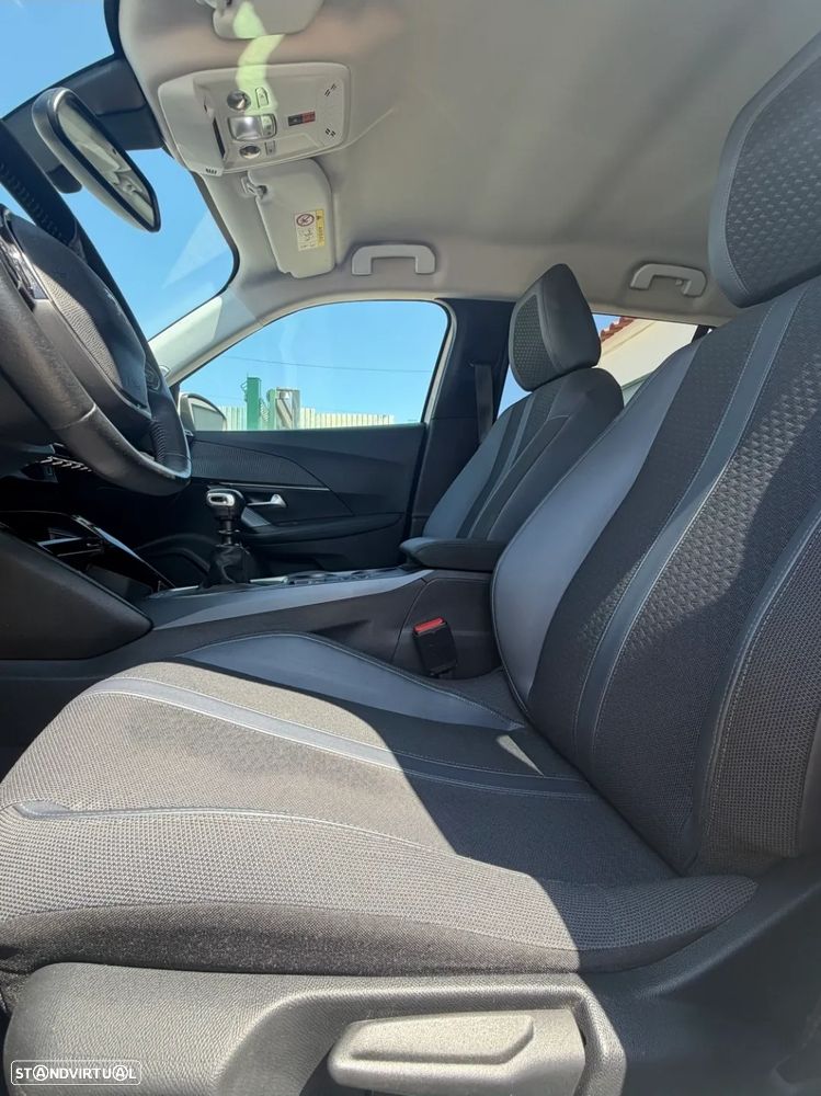 Peugeot 2008 1.2 PureTech Allure Pack - 11