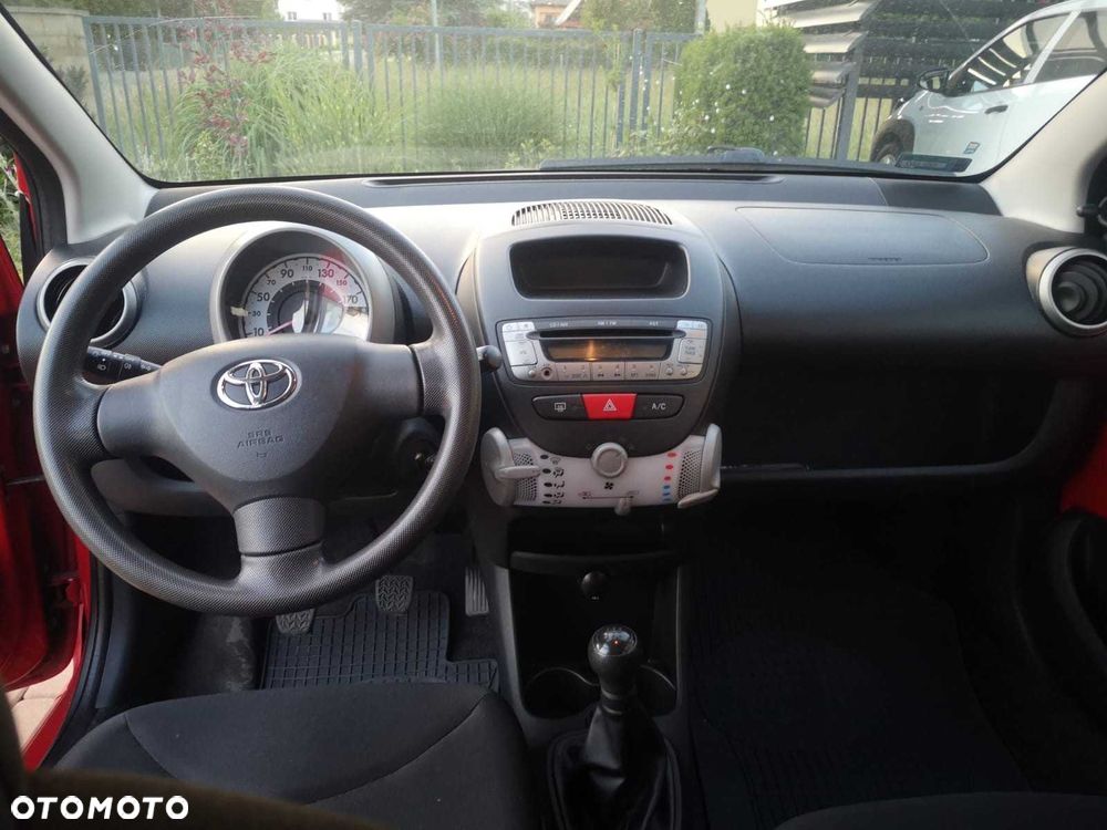 Toyota Aygo - 8