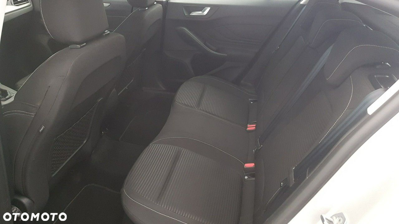 Ford Focus - 22
