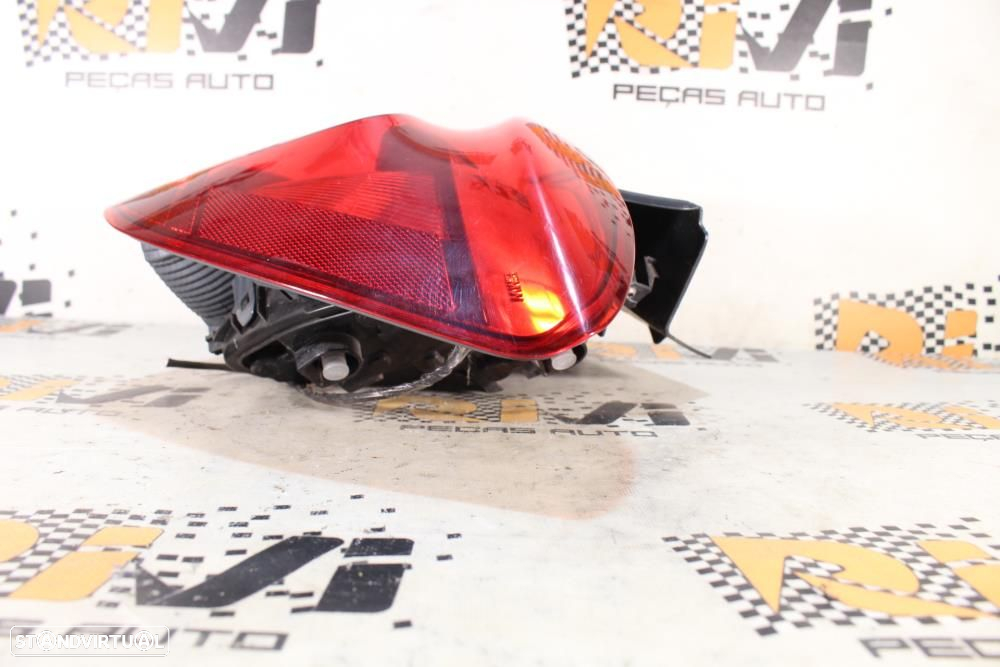 Farolim Direito Bmw 1 (F20)  Farolim Direito Bmw Serie 1 F20 / F21 - 5