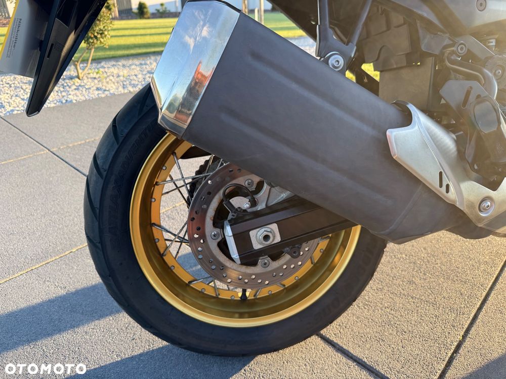 Suzuki V-STROM - 17