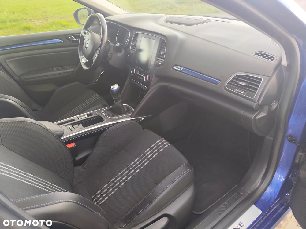 Renault Megane ENERGY TCe 130 GT LINE - 19