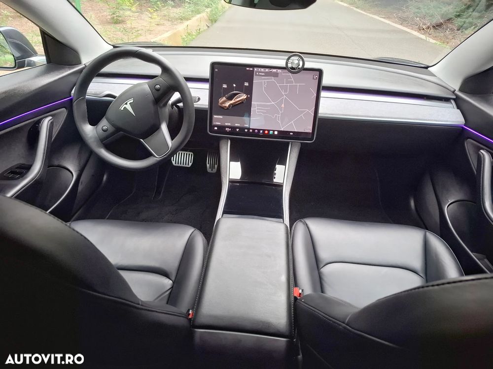 Tesla Model 3 Long Range - 7