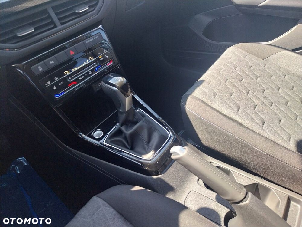 Volkswagen T-Cross - 13