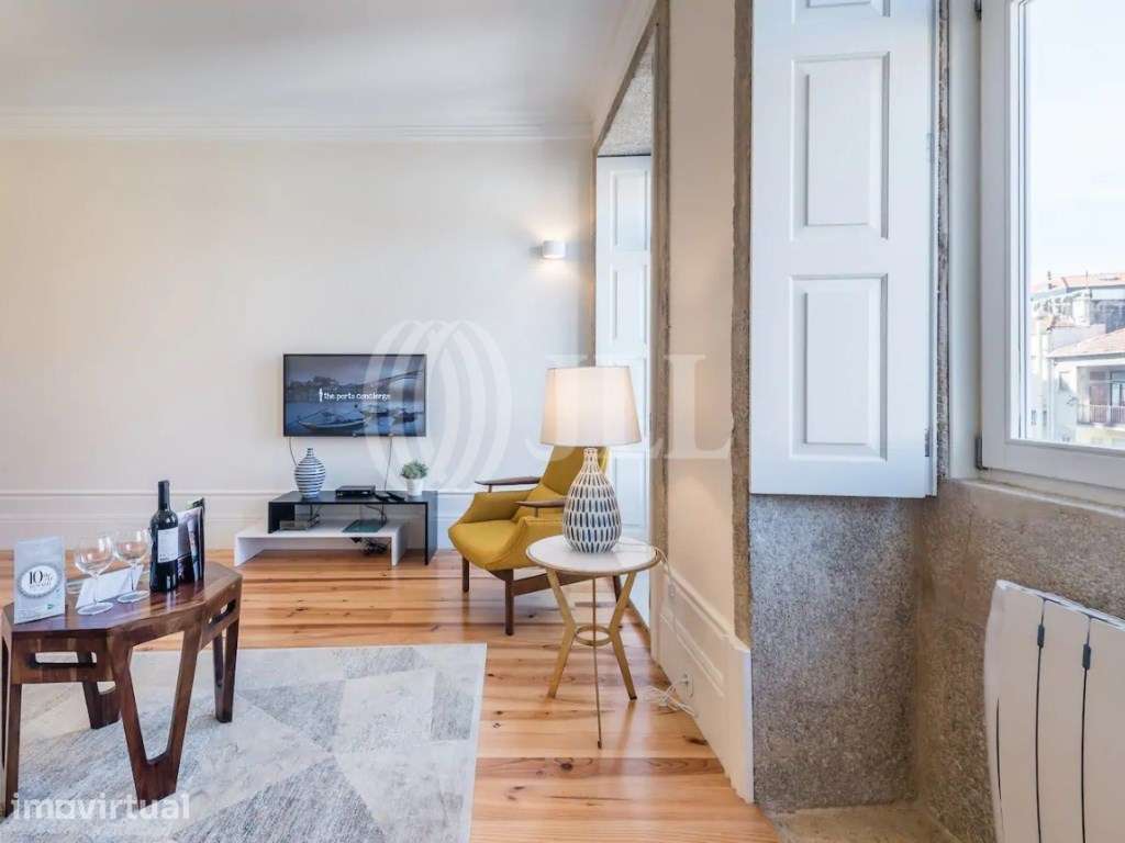 Apartamento T1, com varanda, na Batalha, Porto - Grande imagem: 4/18
