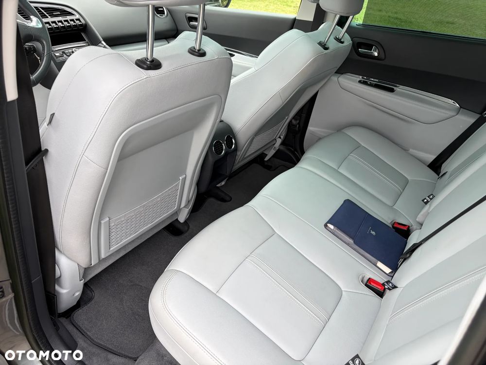 Peugeot 3008 155 THP Automatik Allure - 21