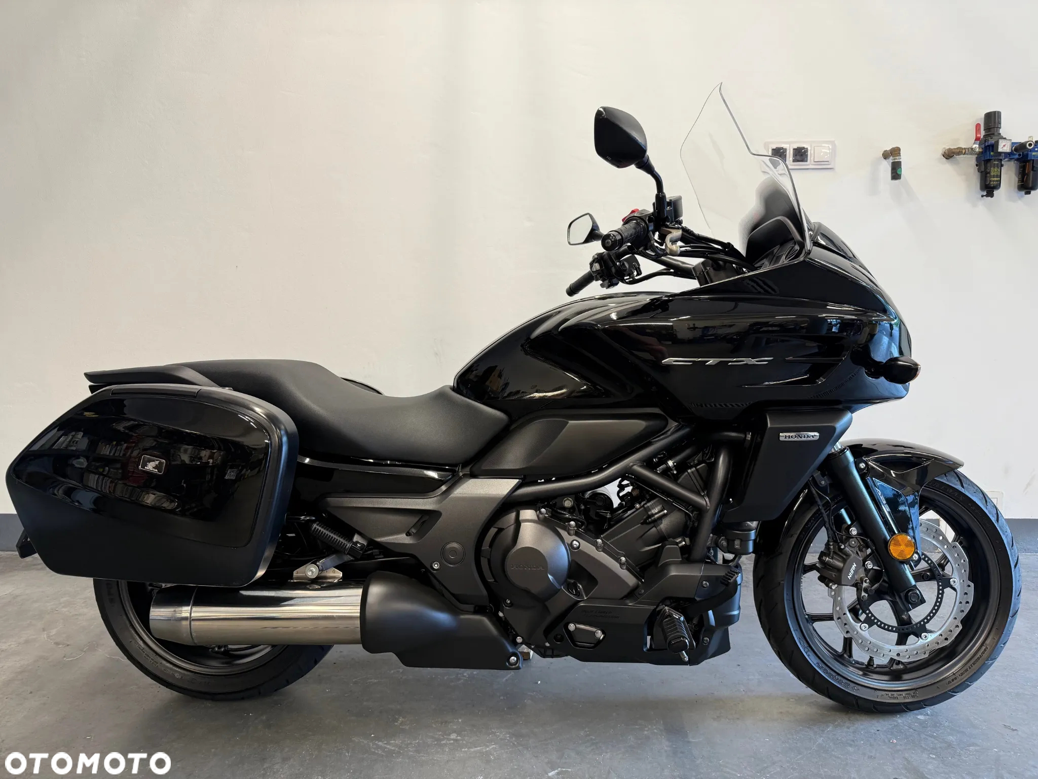 Honda CTX - 2