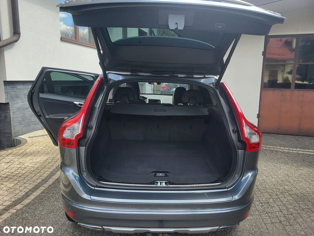 Volvo XC 60 D4 AWD Geartronic Summum - 10