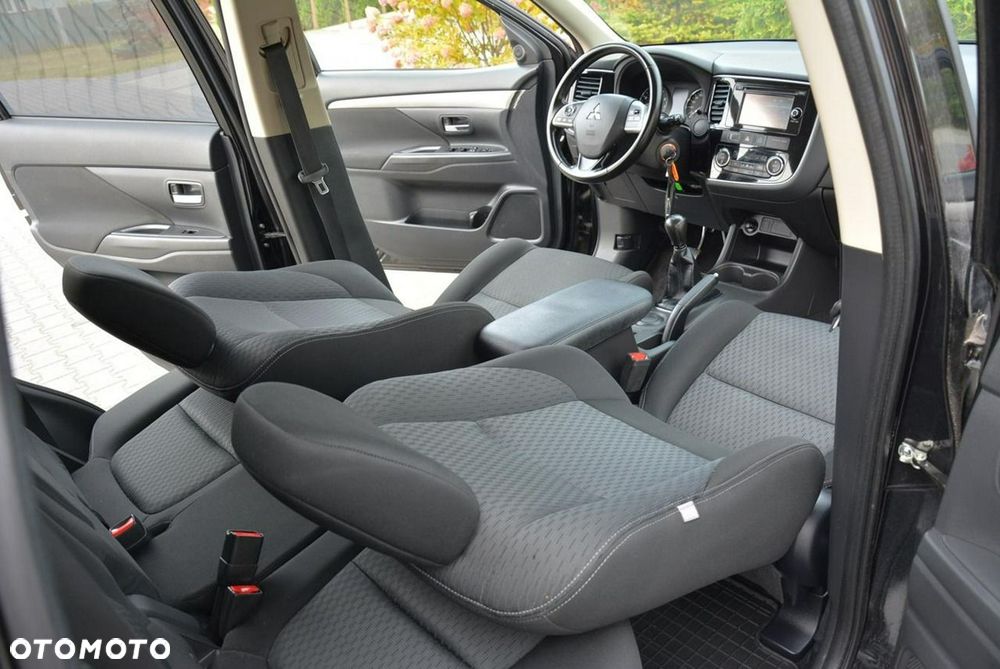 Mitsubishi Outlander 2.0 2WD Active - 15