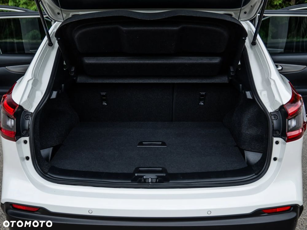 Nissan Qashqai 1.6 DIG-T N-Connecta - 39