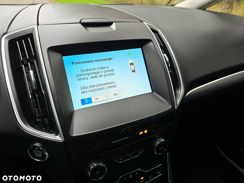 Ford S-Max - 17