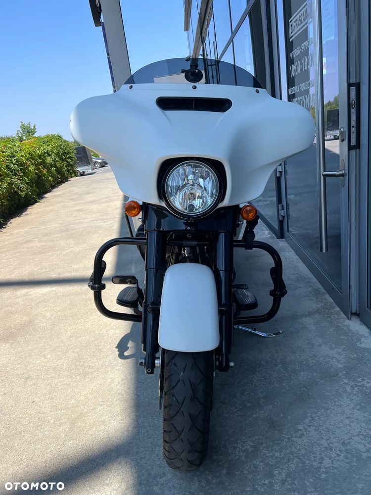 Harley-Davidson Touring Street Glide - 14